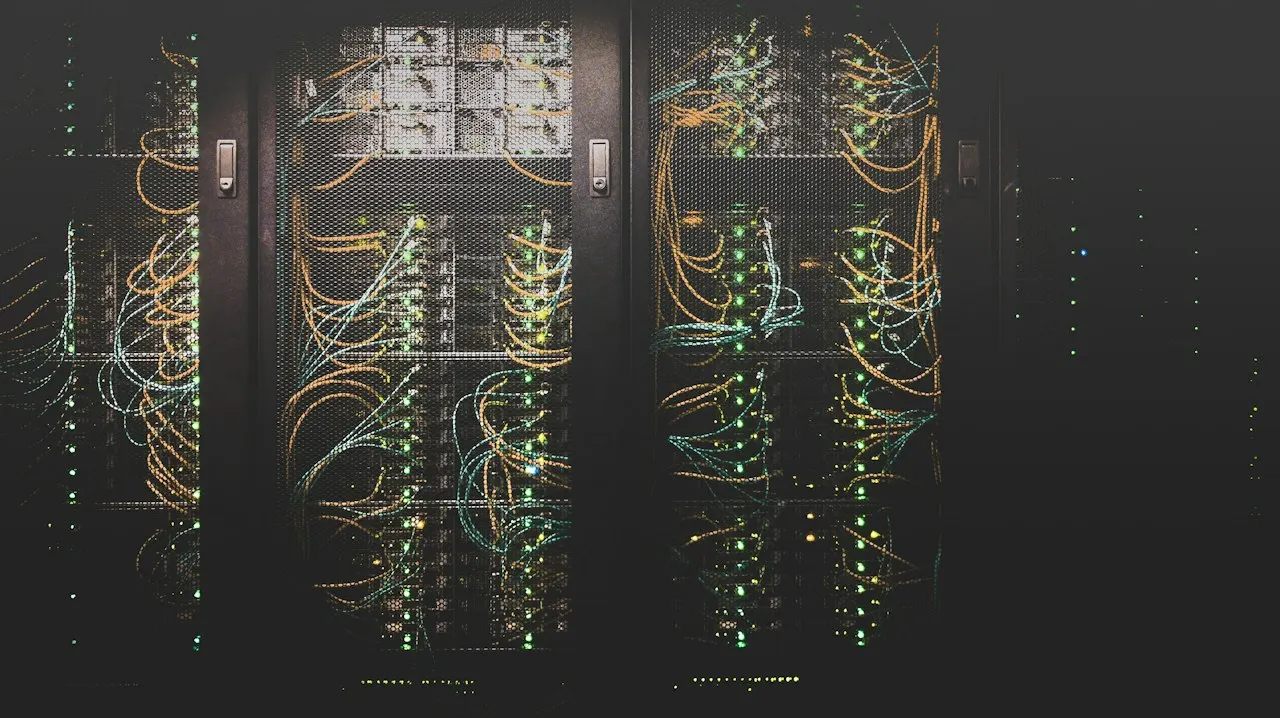 Phần cứng & Hạ tầng